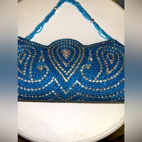 GORGEOUS  turquoise beaded and rhinestone wave clutch SHOWSTOPPER!! - Picture 9 of 10